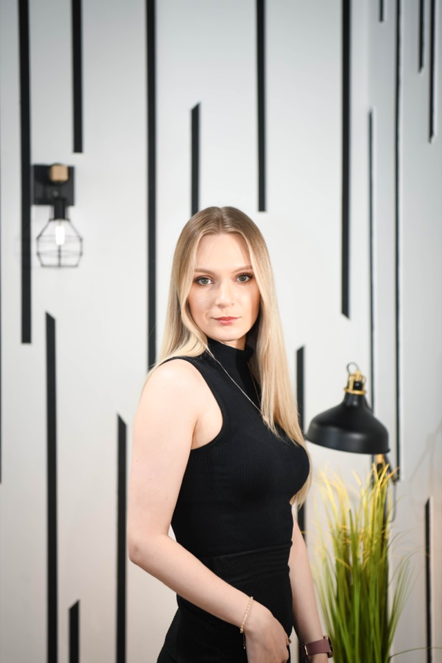 Portrait of Valeriia, colourist and founder of The Tone Doctrine